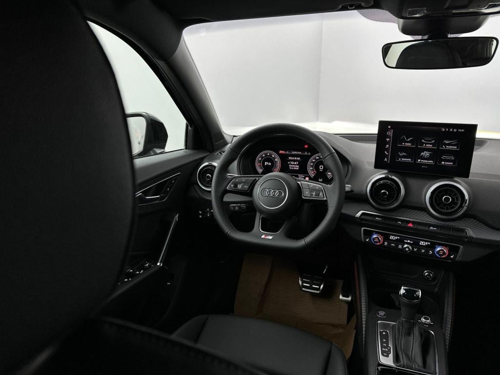 Audi Q2 s edition 35 tfsi 110 kw / 150 pk hatchback 7 vers