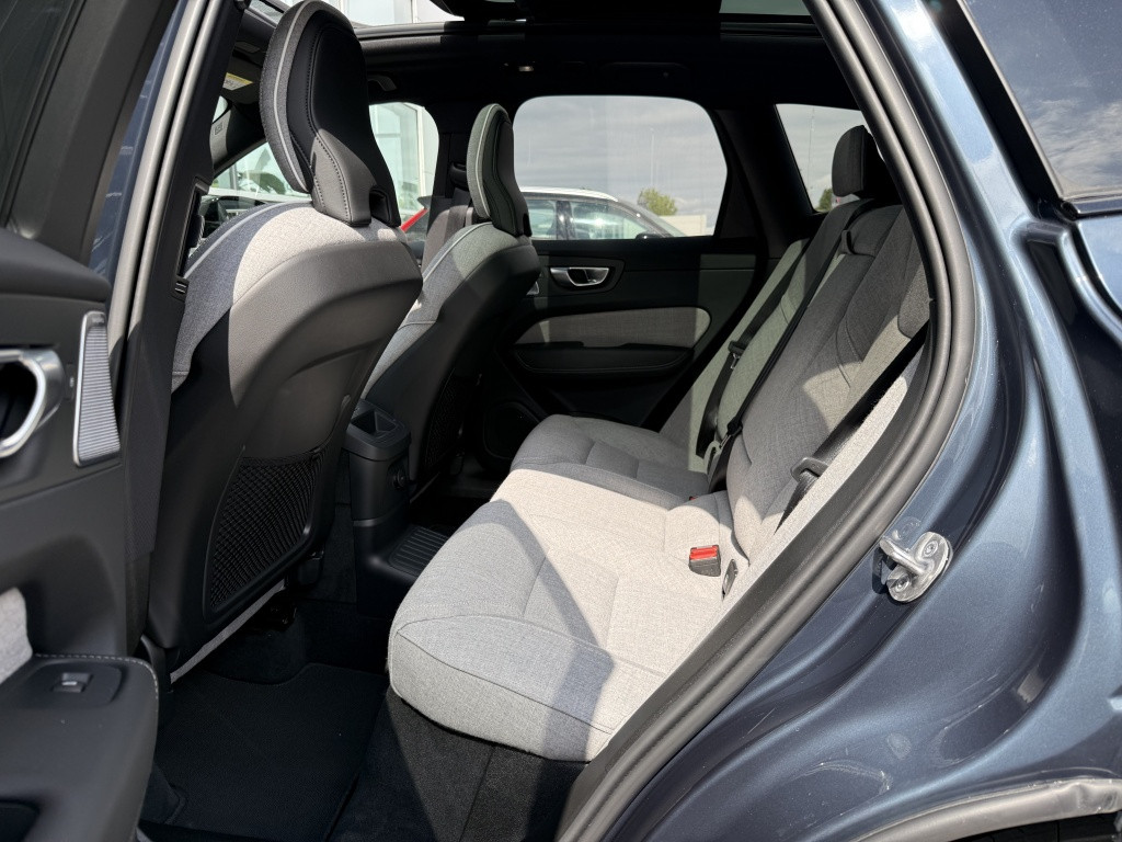 Volvo XC60 t8 455pk recharge ultra dark| full options ! luchtvering b&w sou