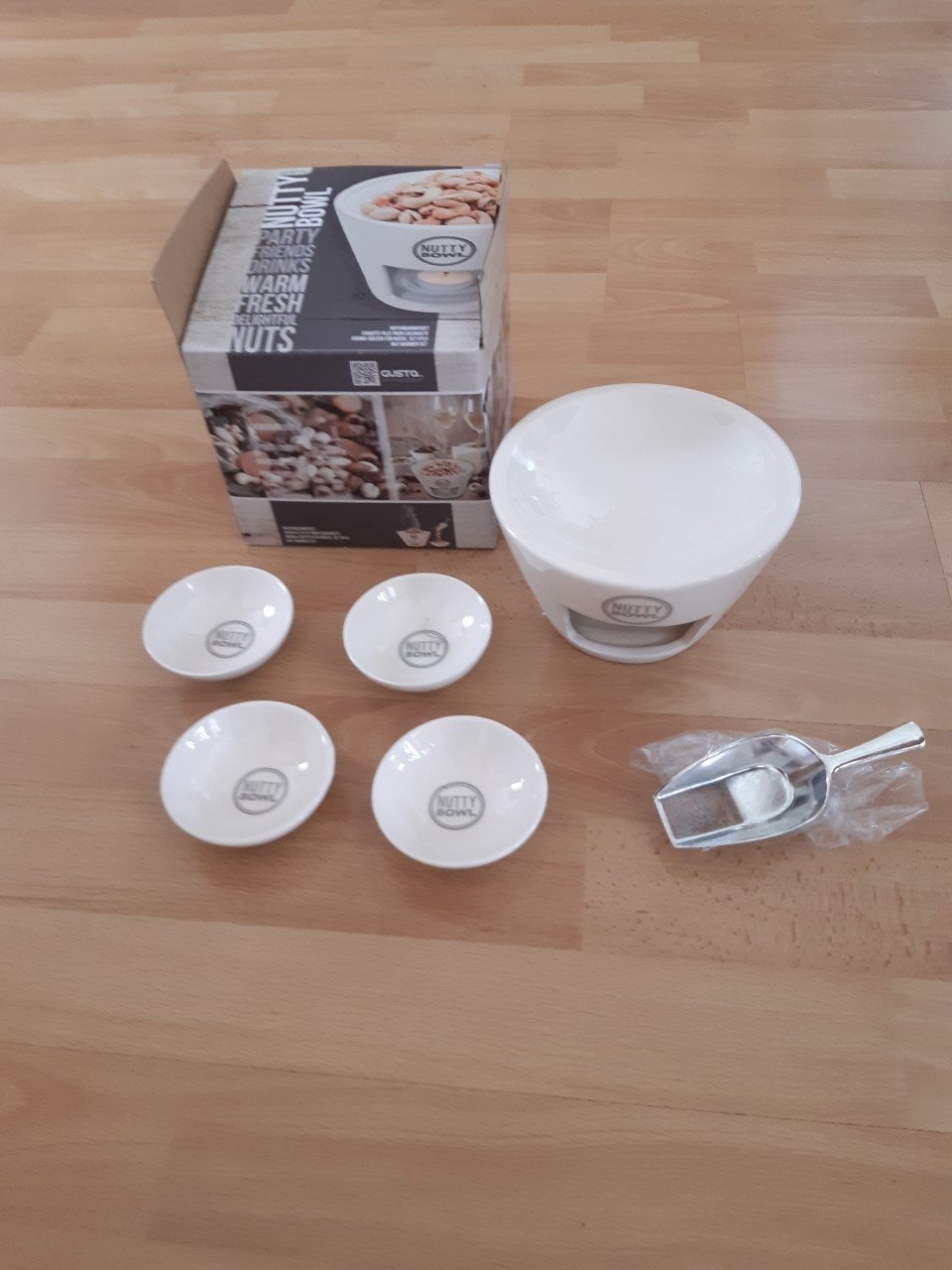 Notenwarmer NUTTY BOWL nieuw in de verpakking