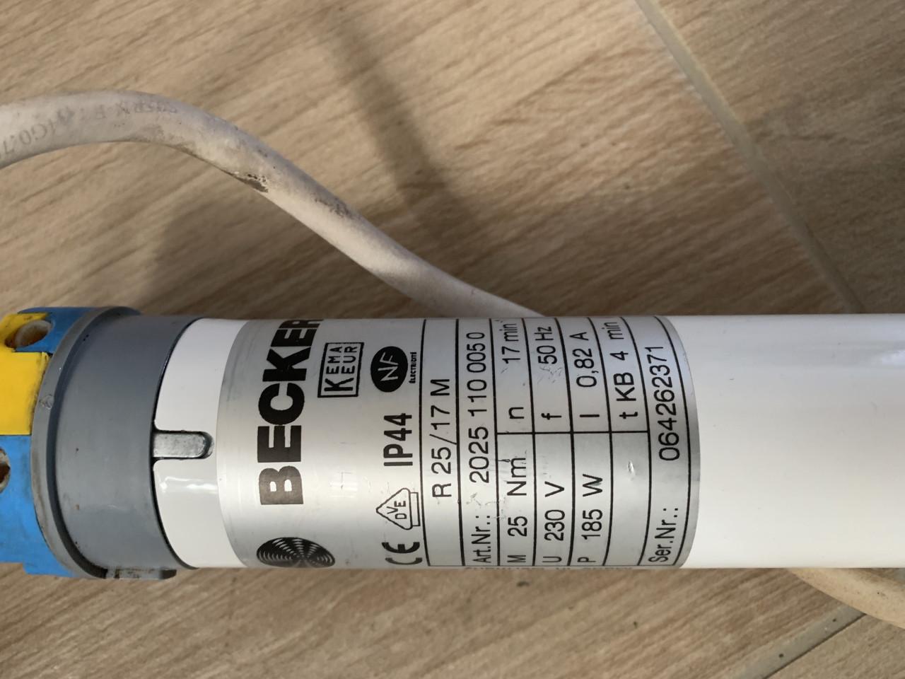 Buismotor uit zonnescherm.