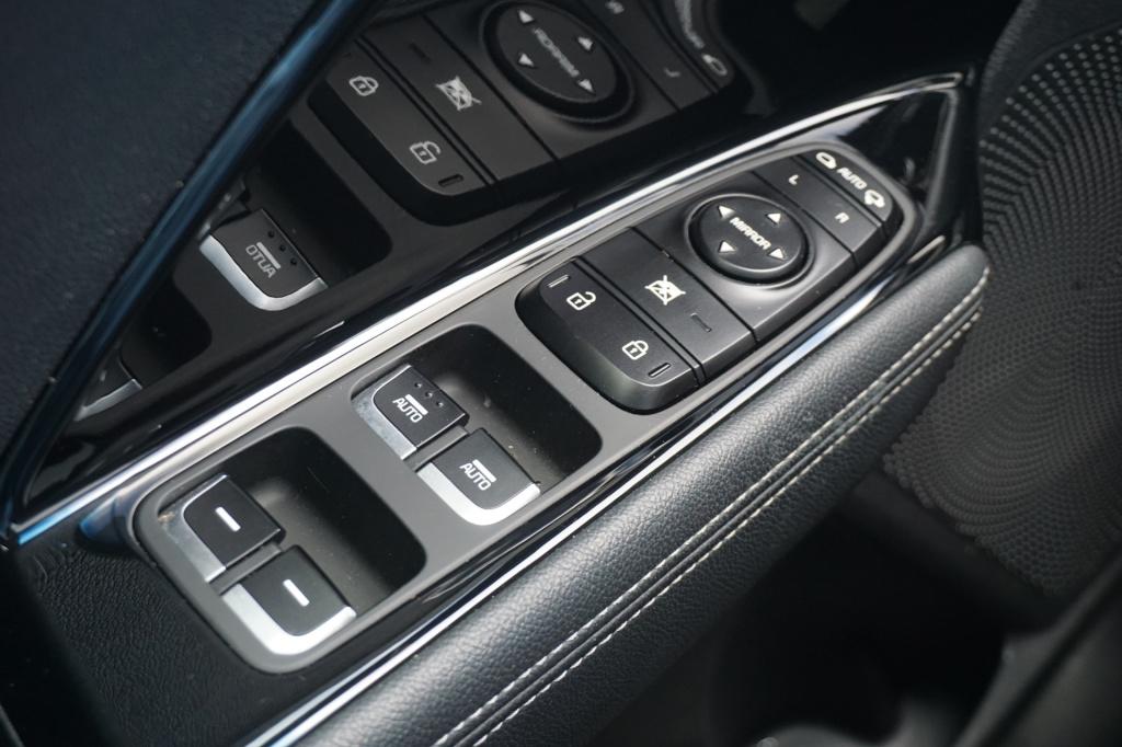 Kia E-niro executiveline 64 kwh climate / navi / cruise / leder / stoelverw