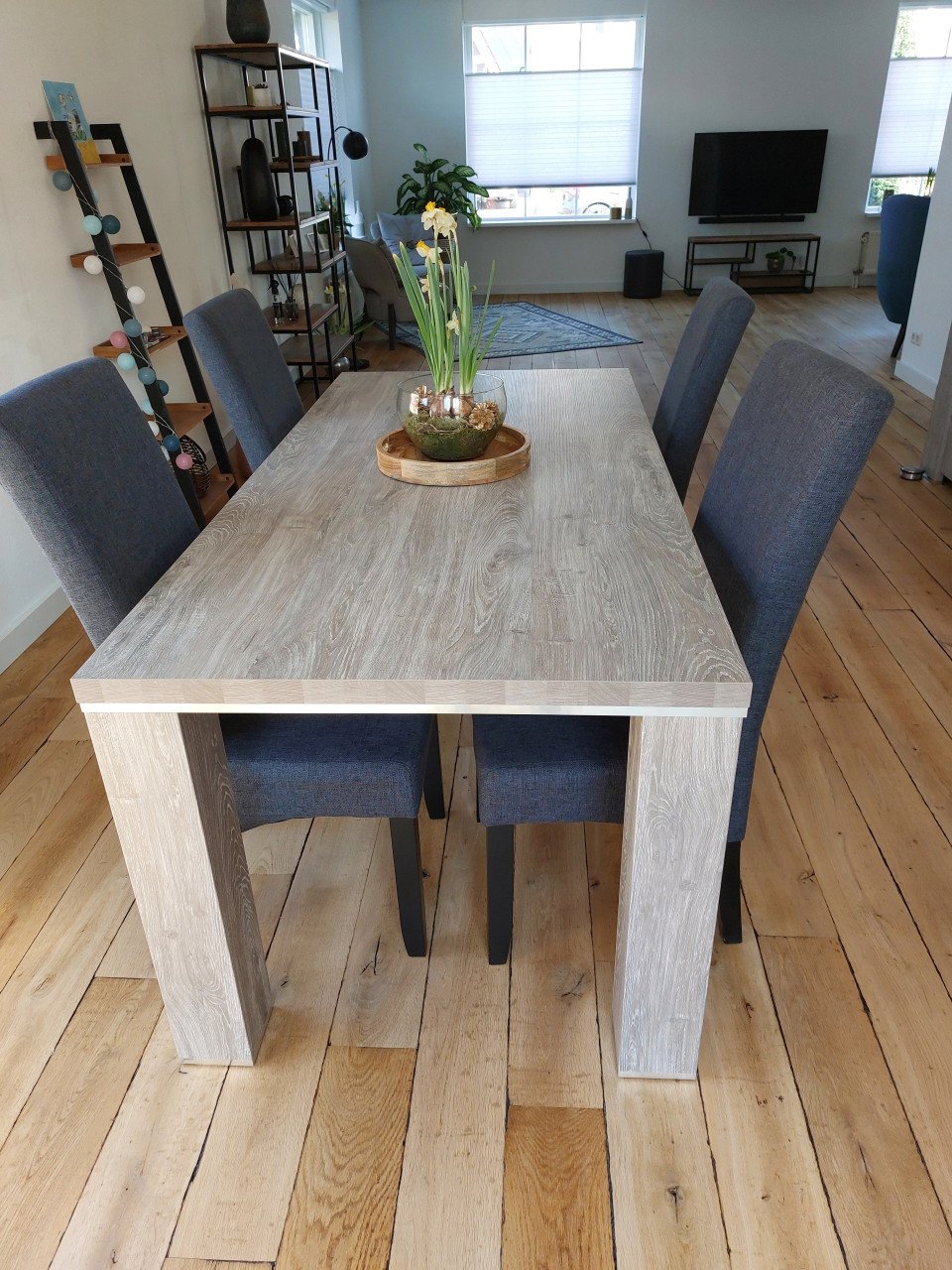 Te koop: Eettafel 190 (L) x 90 (B) x 78 (H)