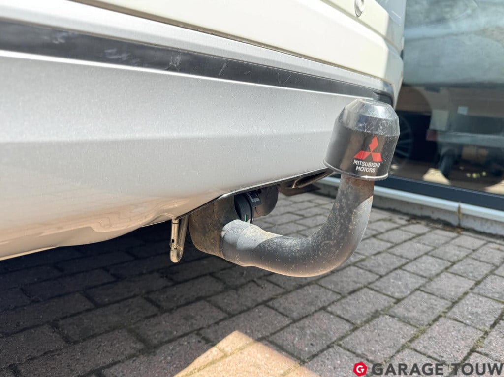 Mitsubishi Outlander 2.4 phev pure+ afn.trekhaak + winterset