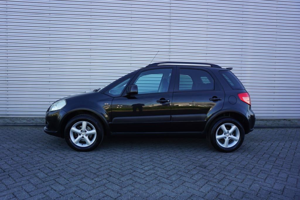 Suzuki Sx4 1.6 4grip exclusive 4wd airco / elektr. ramen / lm velgen / nap 