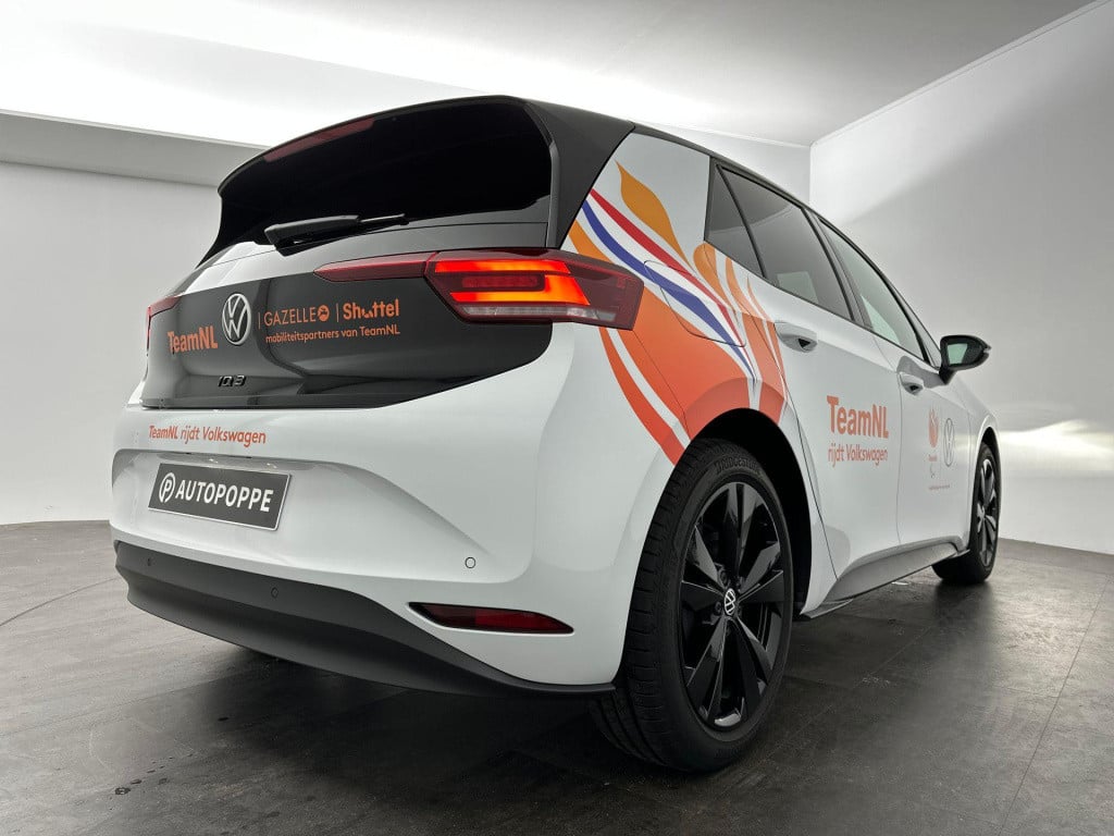 Volkswagen Id.3 black edition 52 kwh accu. 125 kw / 170 pk hatchba