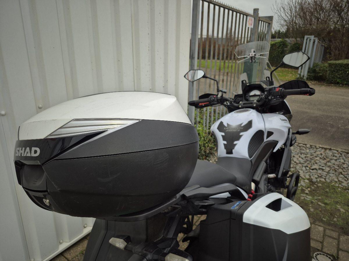 Kawasaki Versys 650GT uit 2015, boordevol