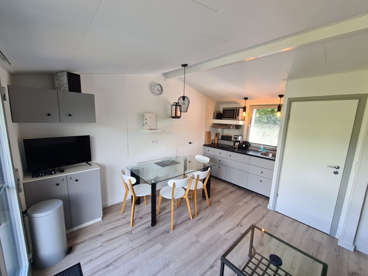 Last minute pas gerenoveerde vakantie bungalow in de Eifel in Duitsland