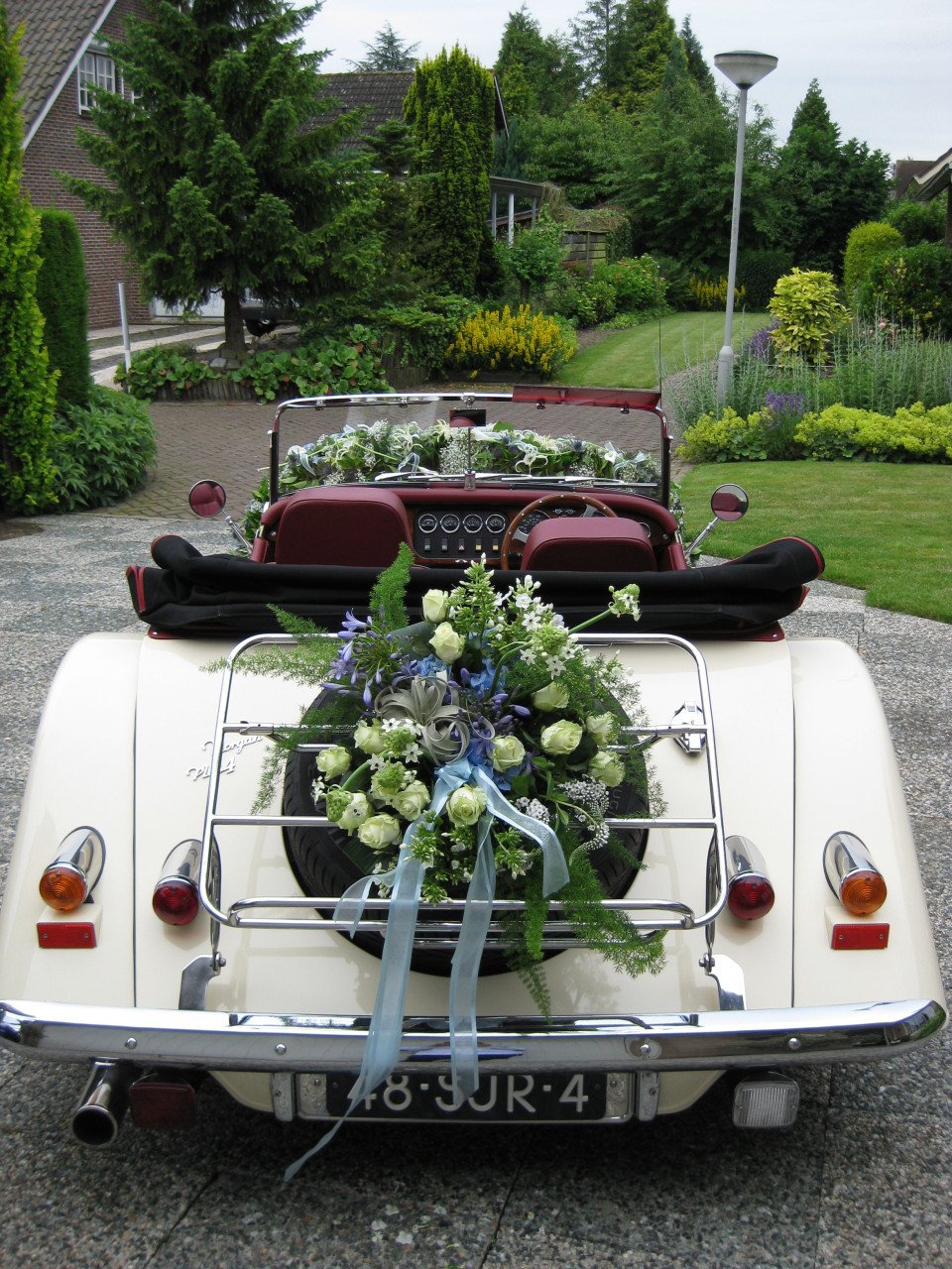 Te Huur Op De Mooiste Dag Van Je Leven , Een Morgan Roadster