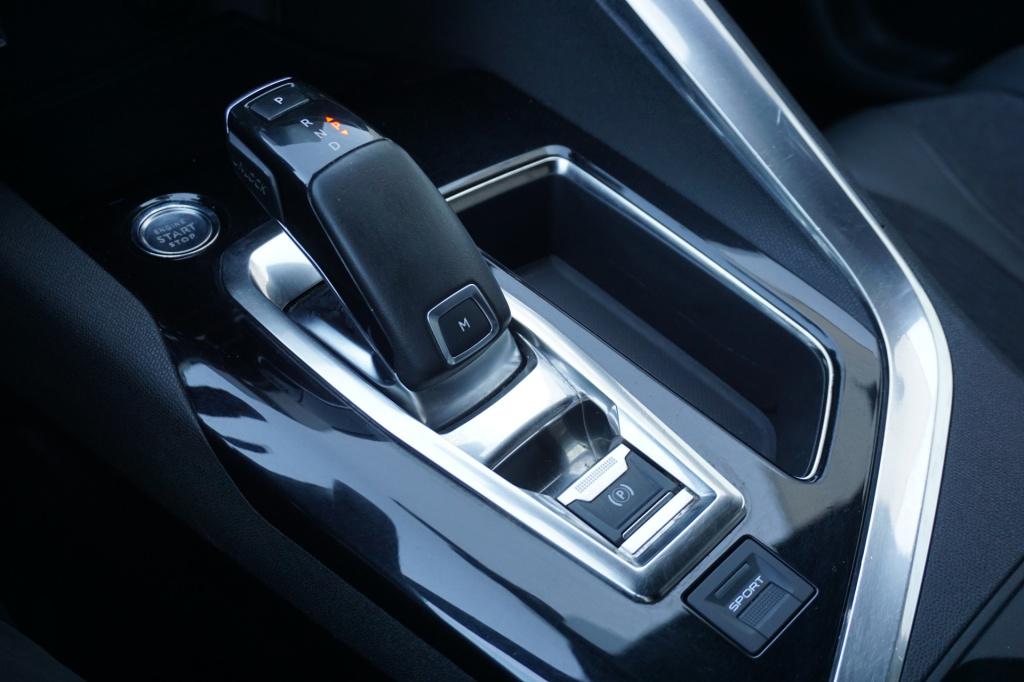 Peugeot 3008 1.2 puretech gt-line automaat - climate / navi / cruise / stoe