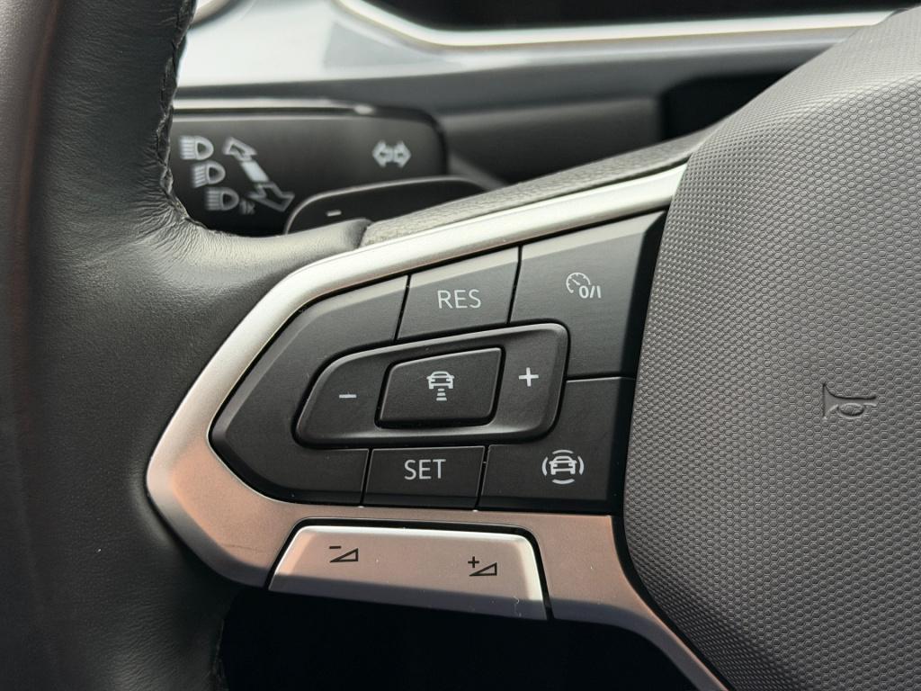 Volkswagen T-roc 1.5 tsi 150pk dsg style | navi | camera | ergo stoel | rij