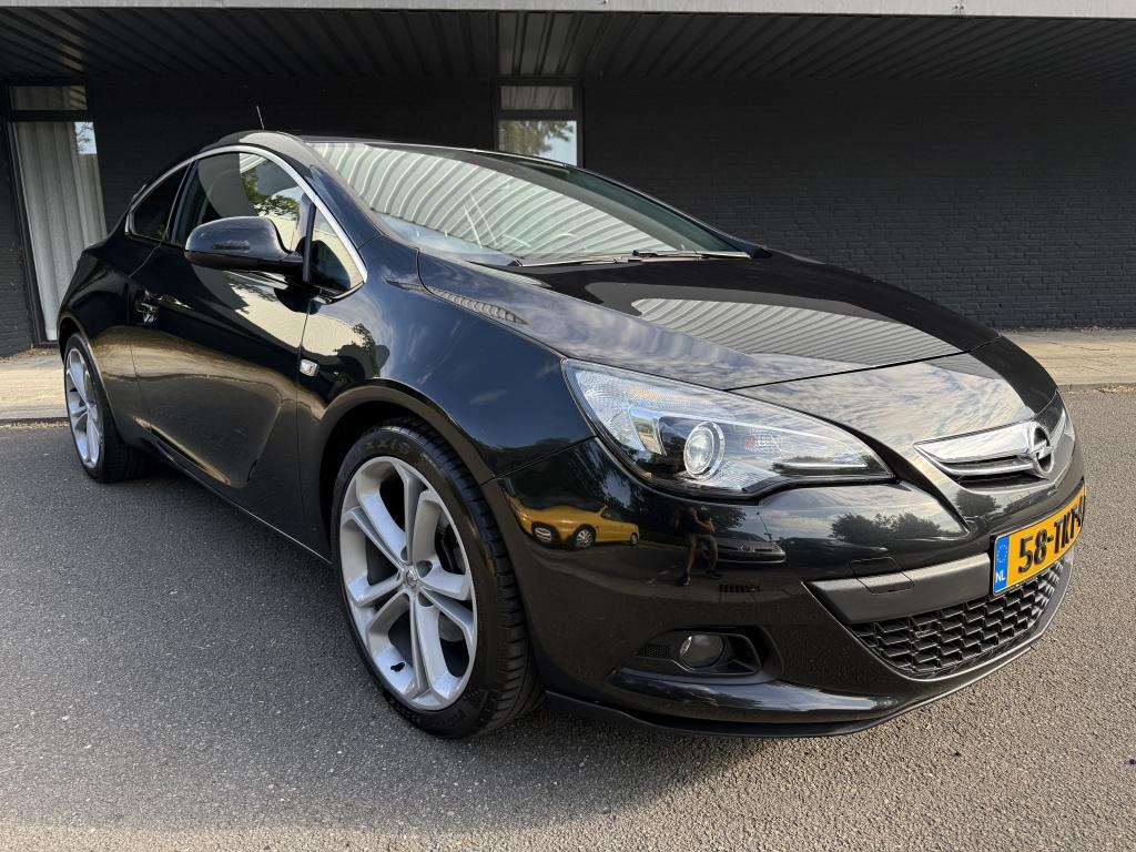 Opel Astra gtc 1.4 turbo sport