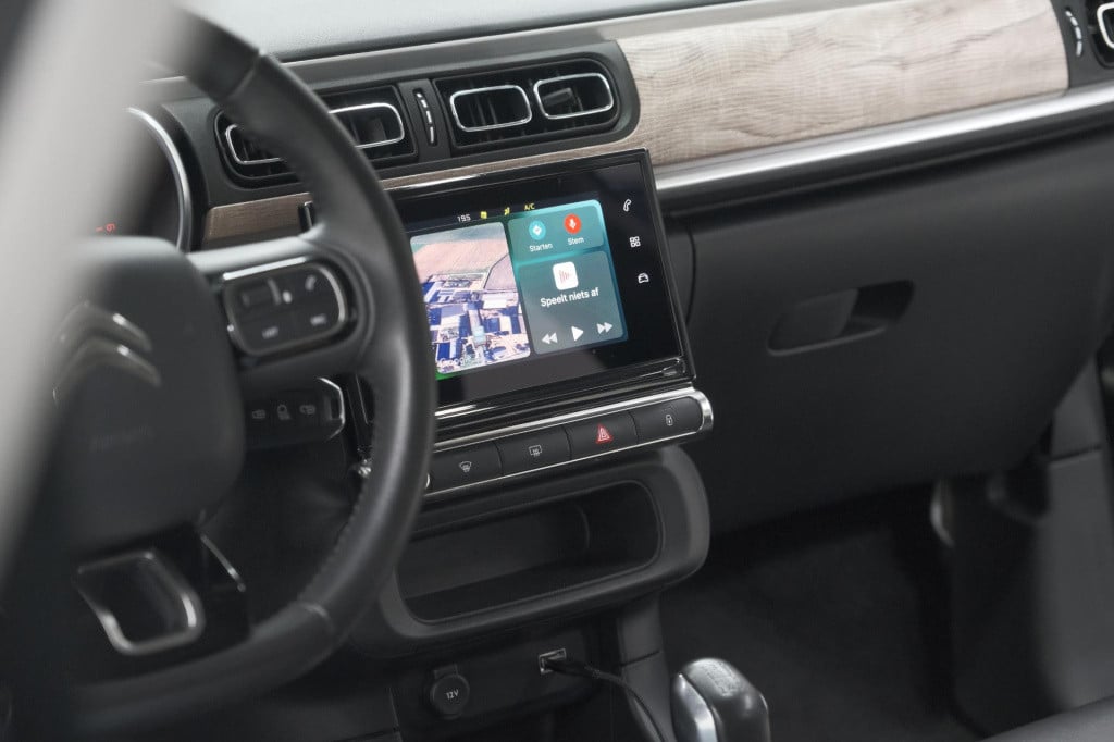 Citroen C3 puretech 82 feel edition | camera | navigatie | apple carplay