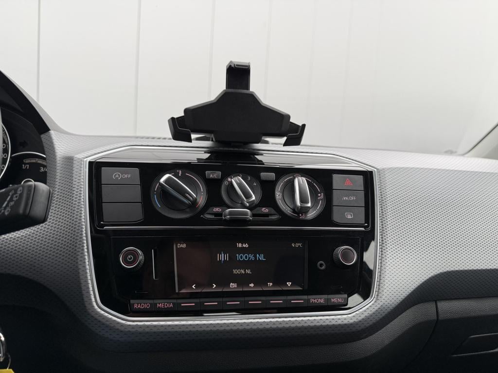 Volkswagen UP! 1.0 active 65pk | cruise | camera