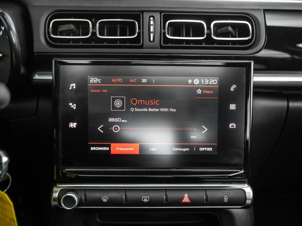 Citroen C3 1.2 puretech 82pk shine | panoramadak | stoelverwarming | cruise