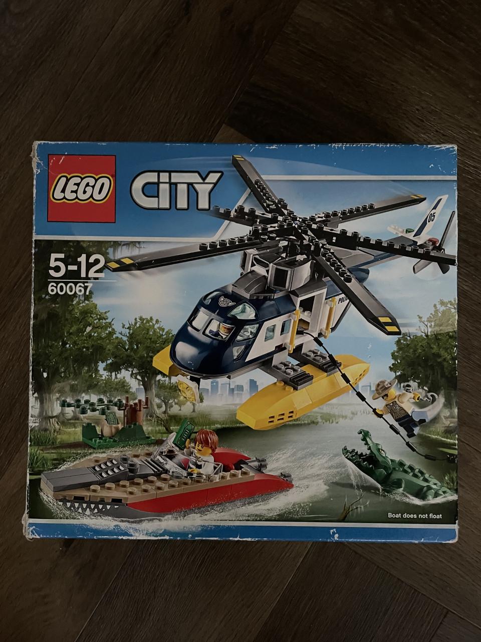 Lego pakket City: 60128 + 3177 + 60239 + 60138+ 60206+60067