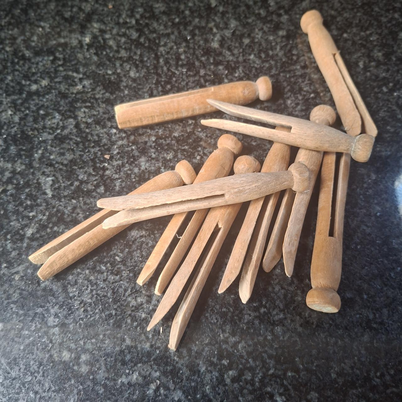 10 oude houten wasknijpers