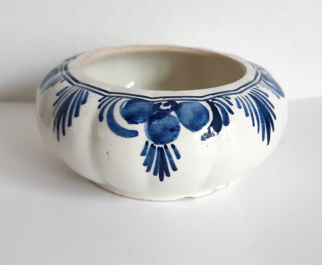 Theezeefje Insulinde Groningen koffie-thee met Delfts blauw opvangbakje