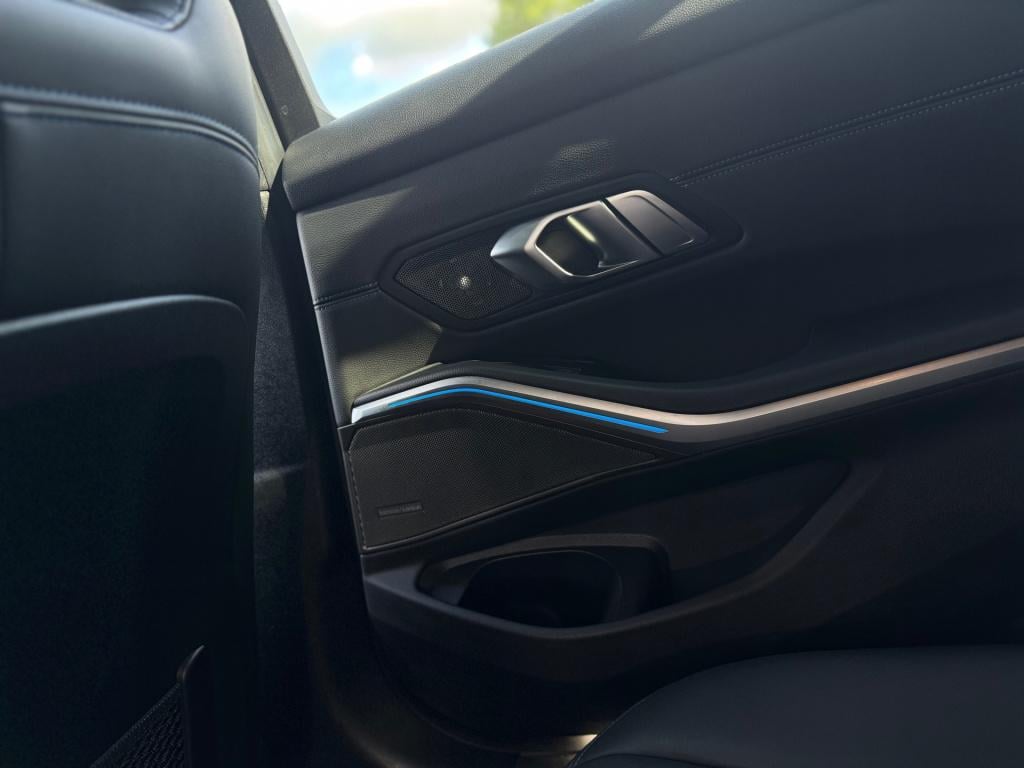 BMW 3-serie touring 330e m-sport * pano * acc * harman/ kardon
