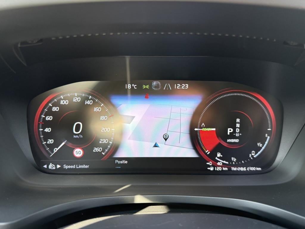 Volvo V60 t6 340pk recharge inscription| full options ! trekhaak