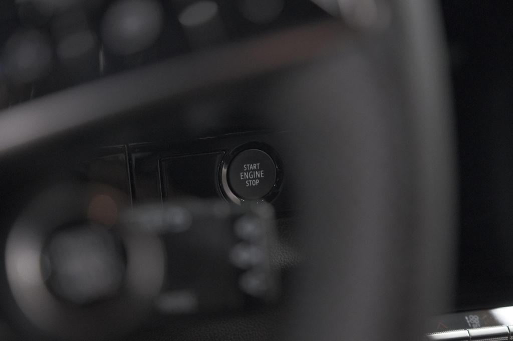 Renault Austral 1.2 e-tech full hybrid 200 techno | 360 camera | panoramada