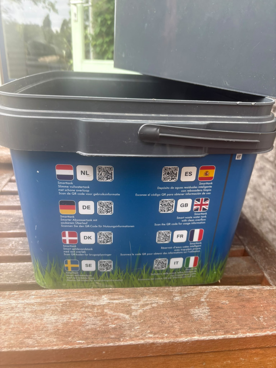 Smart tank