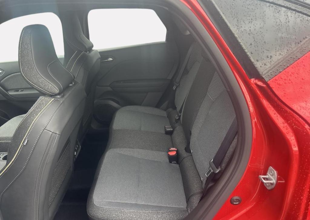 Renault Captur 1.8 e-tech full hybrid 160 techno - pack winter / pack advan