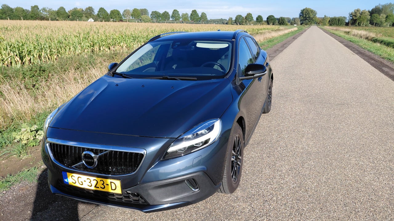 Volvo V-40 Cross Country