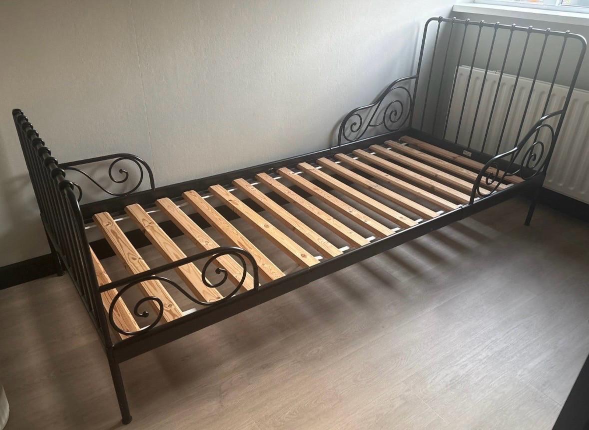 Ikea minnen meegroeibed zwart
