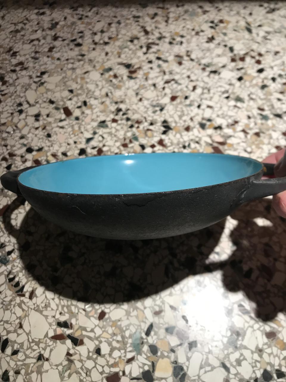 Geëmailleerd plat pannetje uit Frankrijk