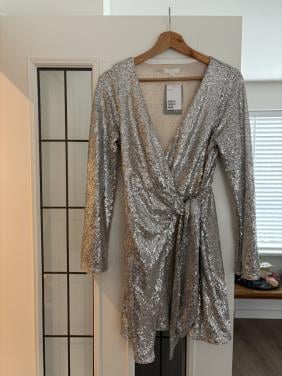 Paillettenjurk maat XS.