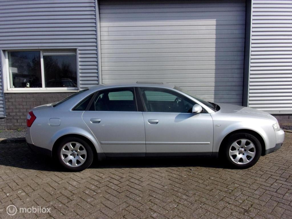 Audi A4 limousine (particuliere verkoop) 2.0 pro line
