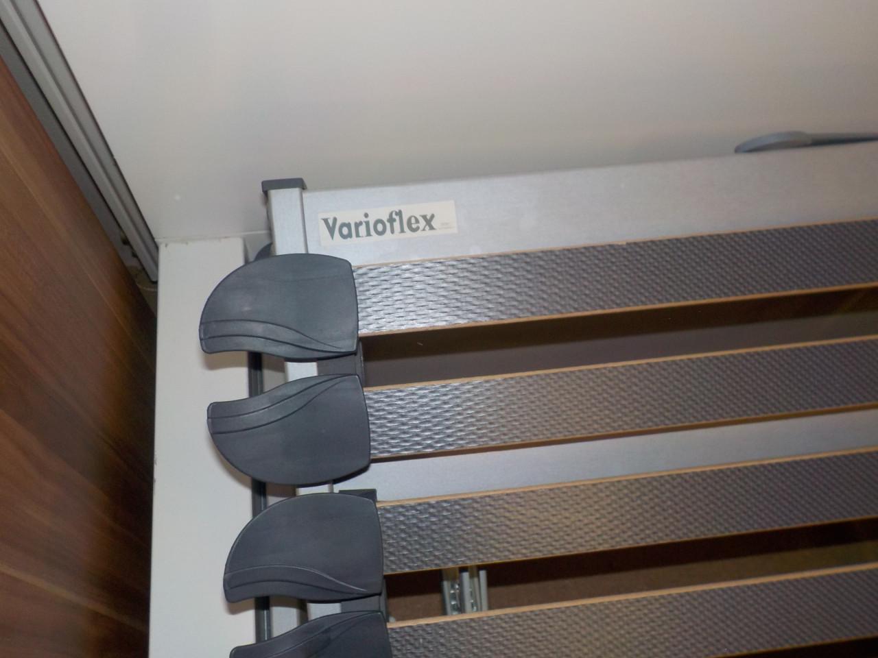 In zeer goede staat ledikant met 2 verstelbare lattenbodems 140 x 200 cm