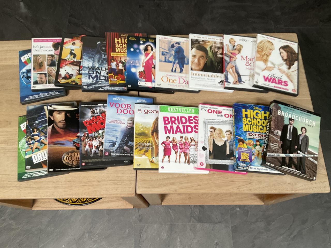 59 dvd/blu-ray films.