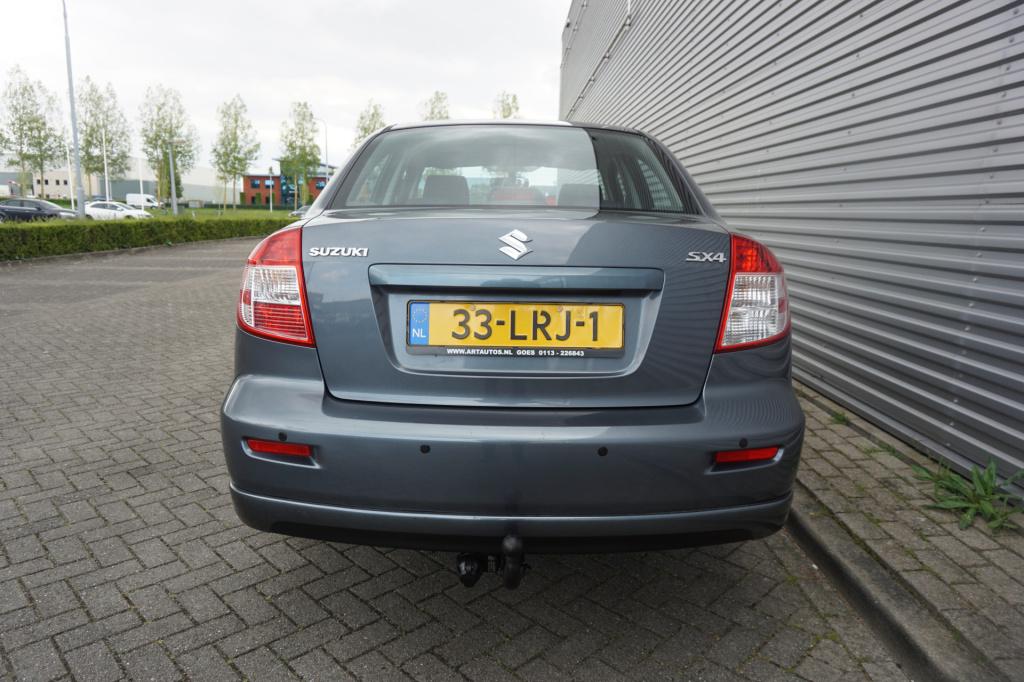 Suzuki Sx4 1.6 exclusive airco / elektr. ramen / parkeersens. / trekhaak / 