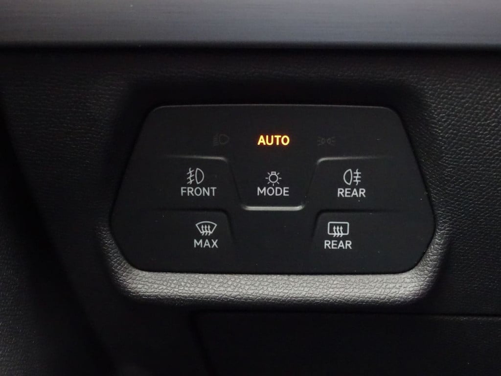 Seat Leon 1.0 etsi fr business intense automaat | virtual cockpit | 18" | c
