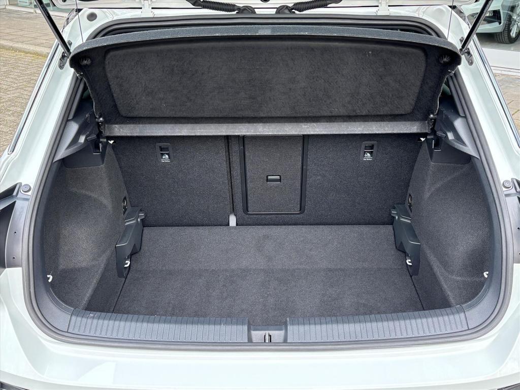 Volkswagen T-roc 1.0 tsi 110pk r-line| ergo active stoel| navi|camera| rijk