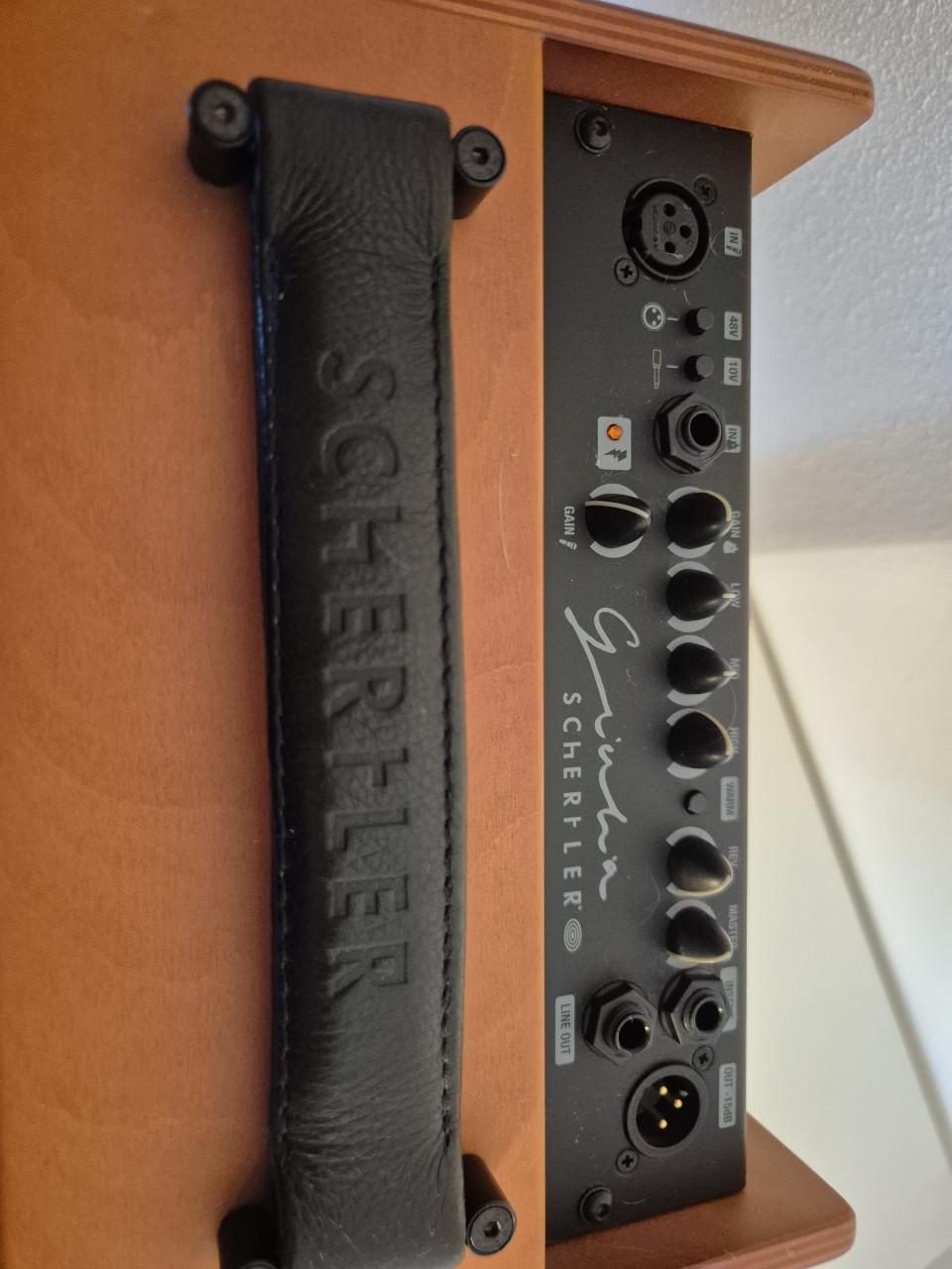 Akoestische gitaarversterker Schertler Giulia Y