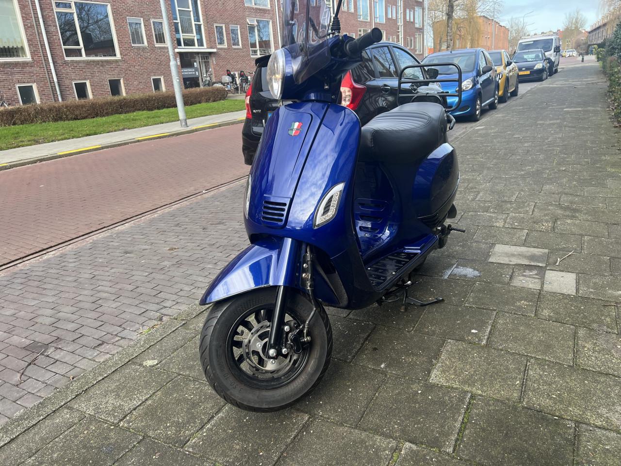 GTS toscane dynamic scooter