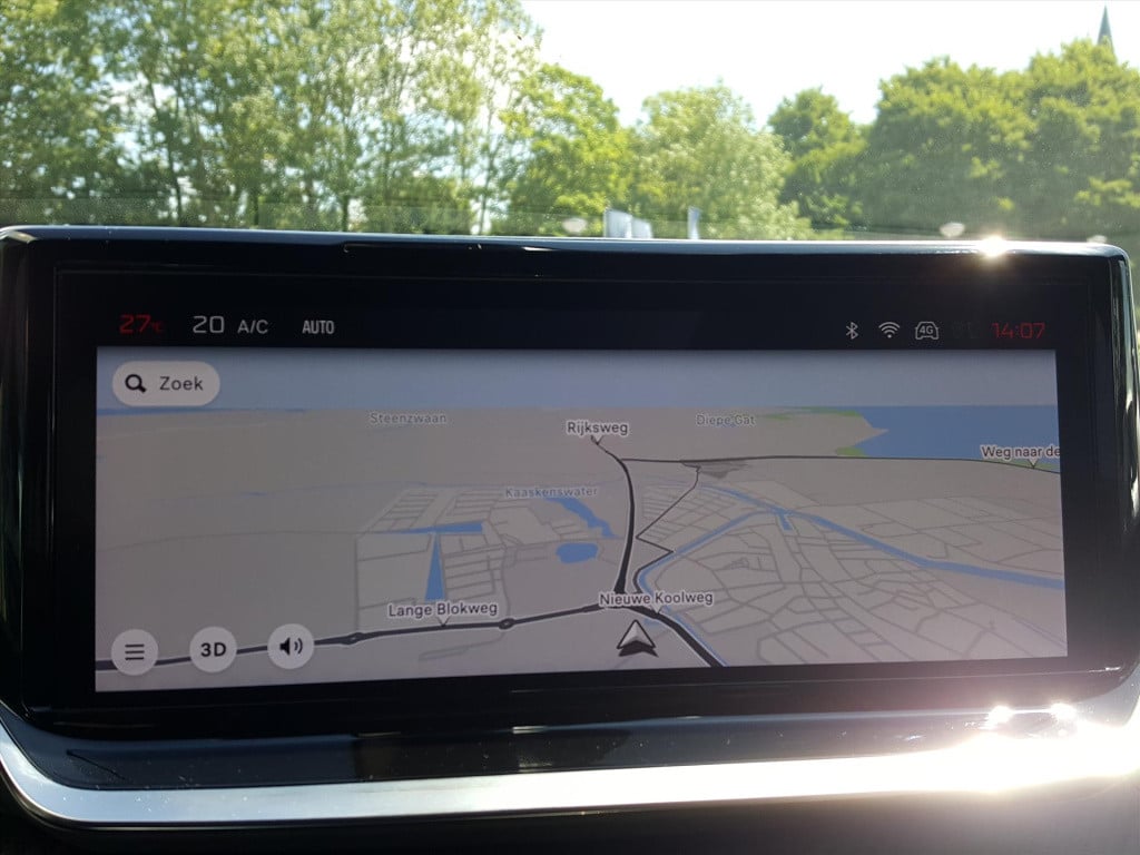 Peugeot 2008 allure pack 1.2 pt-130pk (vol)automaat (eat8) | 3d navigatie &