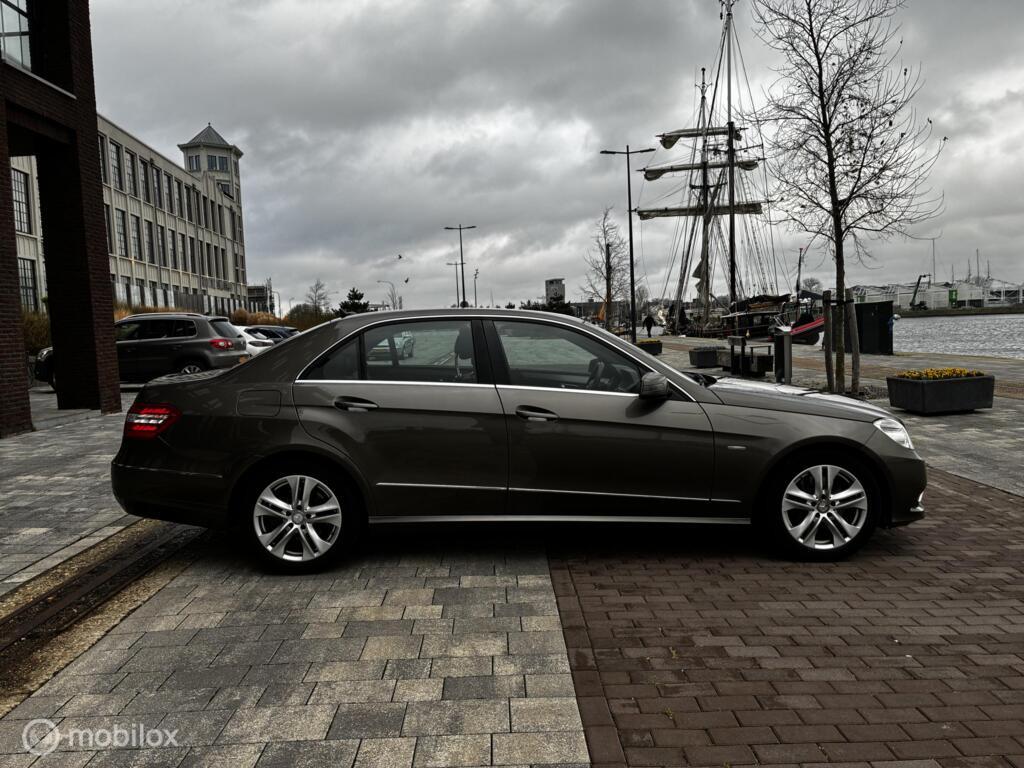 Mercedes-Benz E-Klasse 250 CGI Avantgarde Navi km305.599 Nap BJ2010