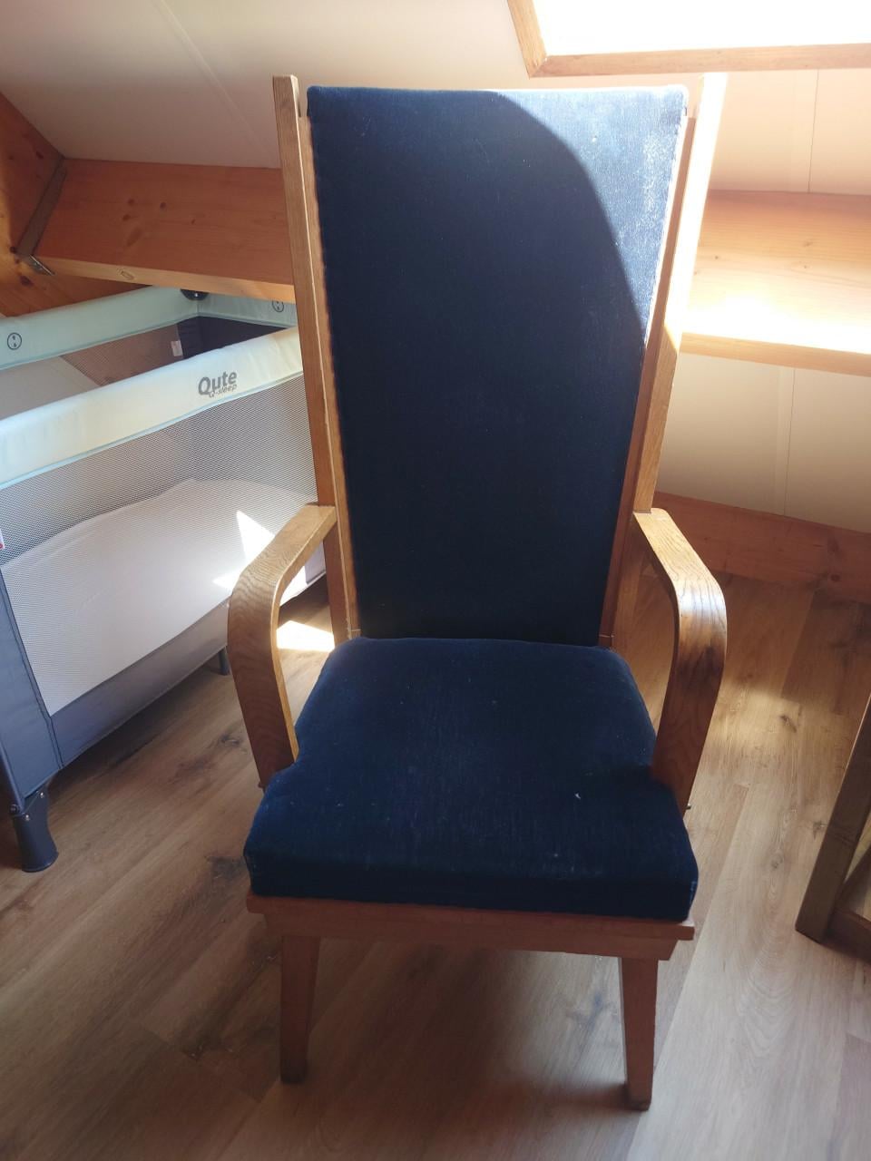 Oude Raadszaal stoelen Kortgene