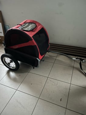 Fietskar hondje