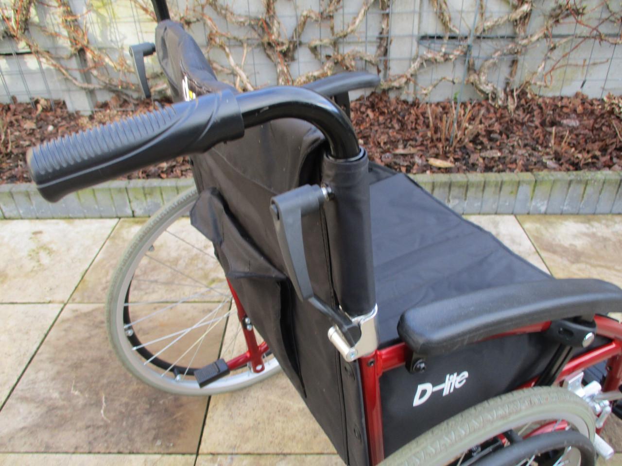 Nieuw Drive opvouwbare lichtgewicht rolstoel met anti-lekbanden