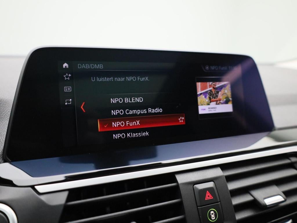 BMW X3 xdrive30e (135 kw) | automaat | panoramadak | trekhaak 2.000 kg | st