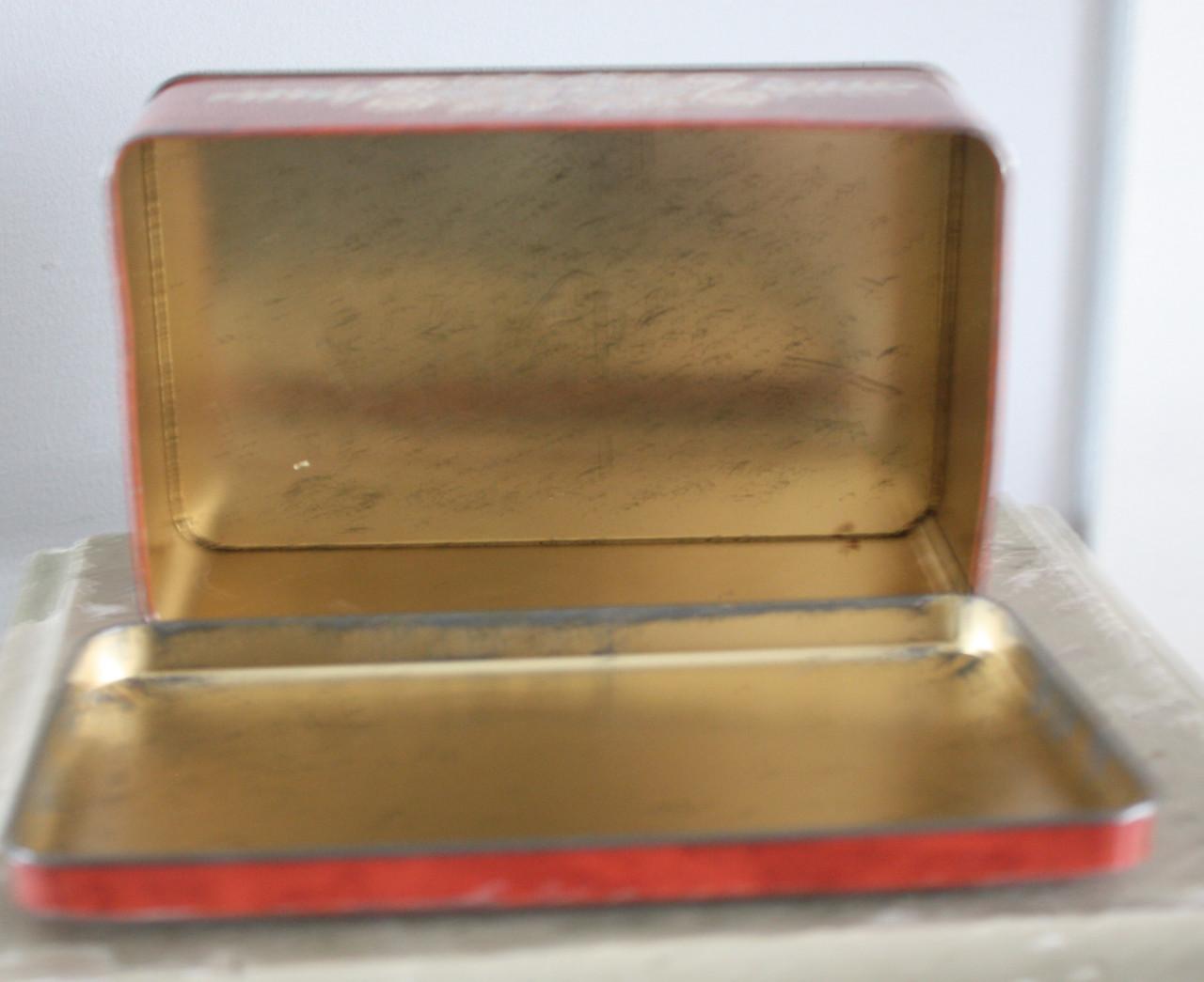 Blik met kleurijke print