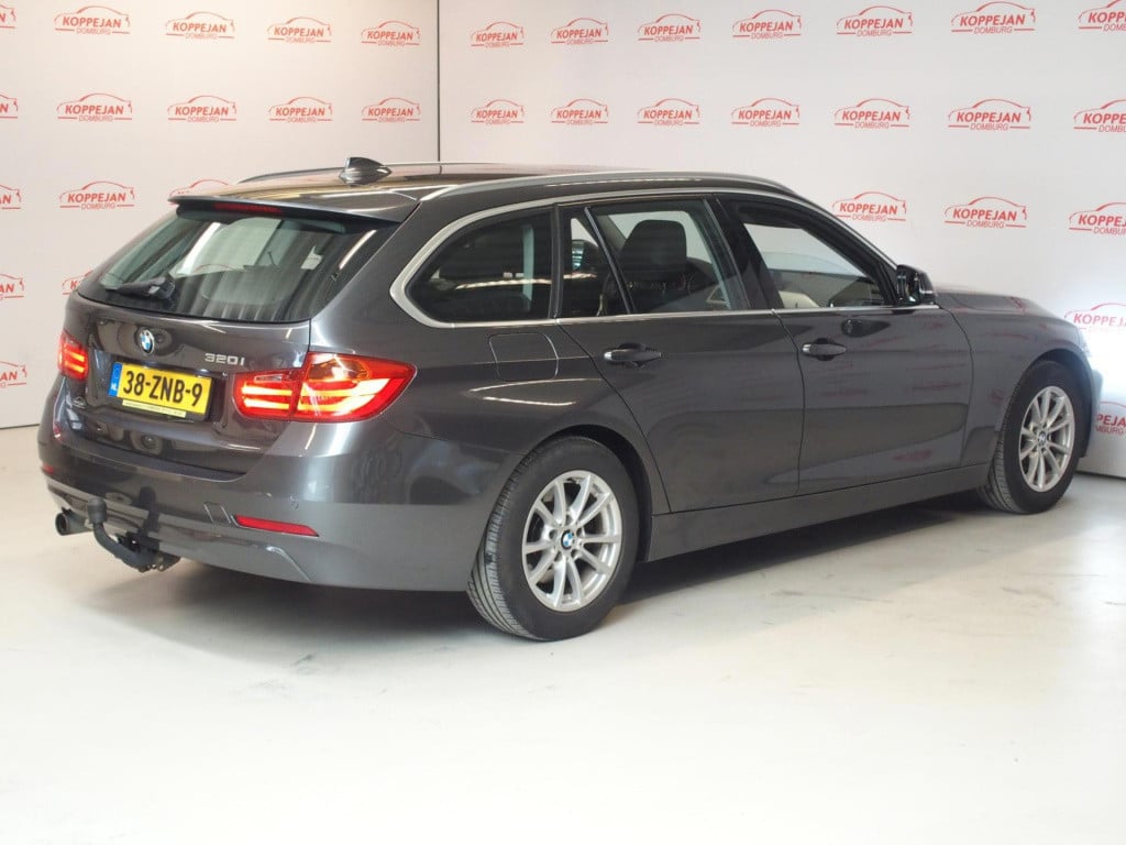 BMW 3-serie touring 320i high executive nl auto, leder, trekhaak