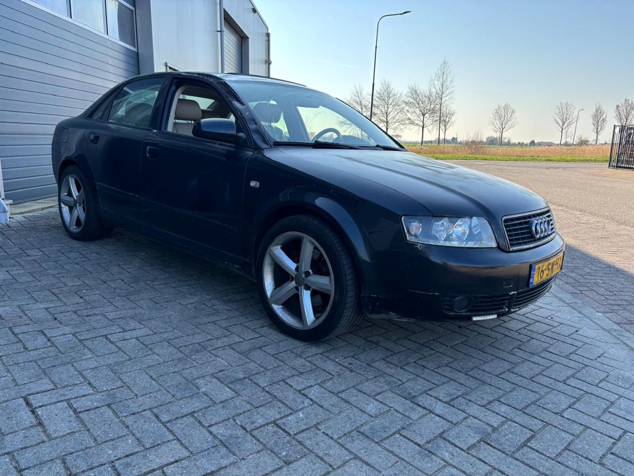 Audi a4 2.4 v6