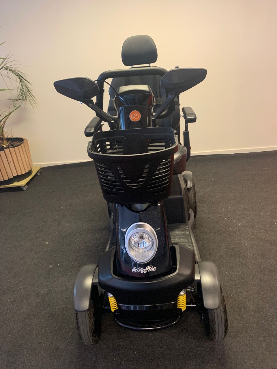 Weer zorgeloos op pad met deze uitstekend onderhouden Galaxy scootmobiel.