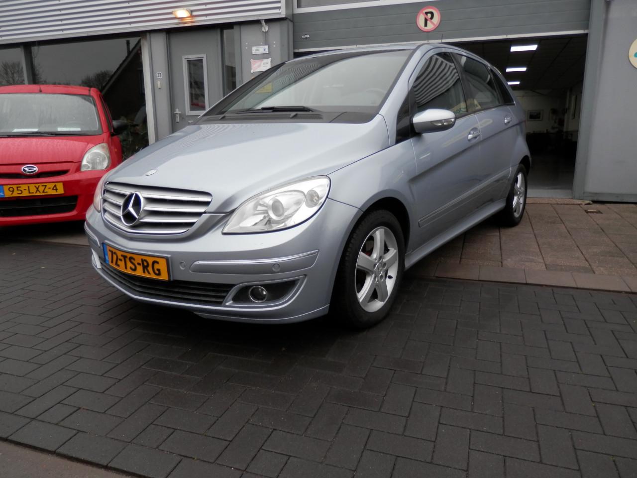 Auto Garant Biedt Aan: Mercedes-Benz 100 B 200 TURBO Automaat