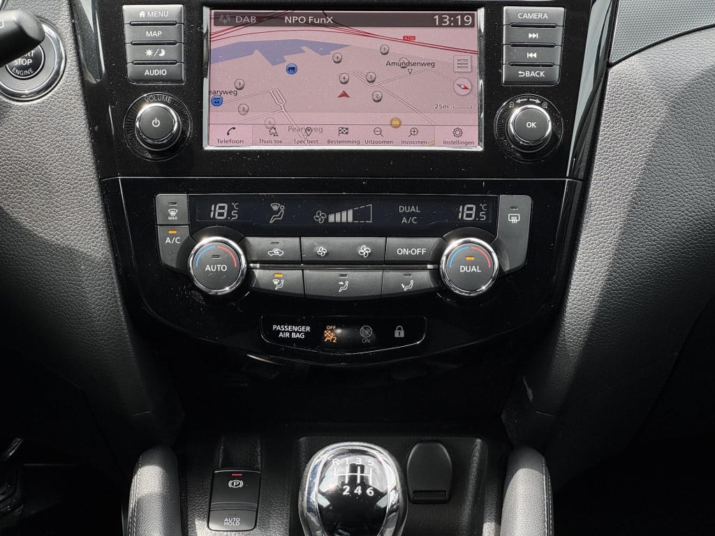 Nissan Qashqai 1.3 dig-t n-connecta design pack | panoramadak | apple carpl